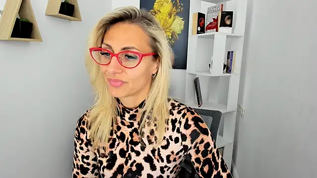 MuseOfStage online show from September 10, 2025, 11:32 am