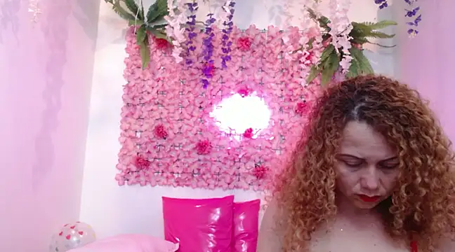 BLONDE SEXYHOT online show from February 15, 2025, 6:23 am