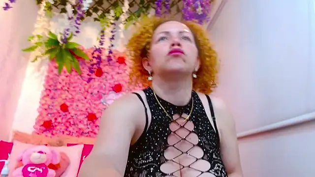 BLONDE SEXYHOT online show from October 15, 2025, 4:34 am