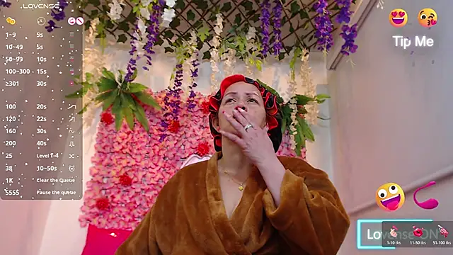 BLONDE SEXYHOT online show from January 12, 2026, 11:48 am