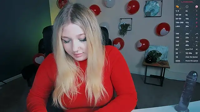 juli kisss online show from February 16, 2025, 12:32 pm