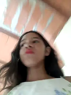 Snapshot of Little_Pau_Dirty chatting on March 18, 2026, 9:18 pm Little Pau Dirty online show from March 18, 2026, 9:18 pm