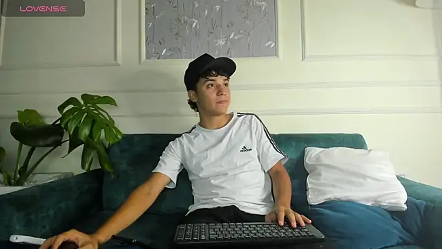 Austin Cardieff online show from March 6, 2025, 3:13 am