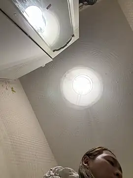 cieloadriano2024 online show from February 7, 2025, 6:56 pm