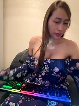 cieloadriano2024 online show from September 17, 2025, 12:18 pm