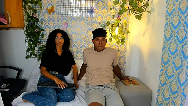 Snapshot of sasha_fox00 chatting on February 14, 2025, 12:41 am sasha fox00 online show from February 14, 2025, 12:41 am