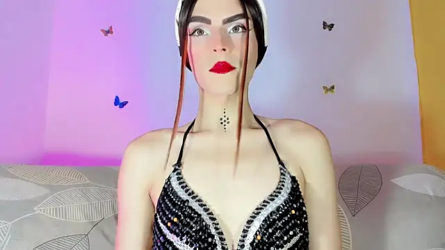 TatiGil online show from April 14, 2026, 8:04 pm