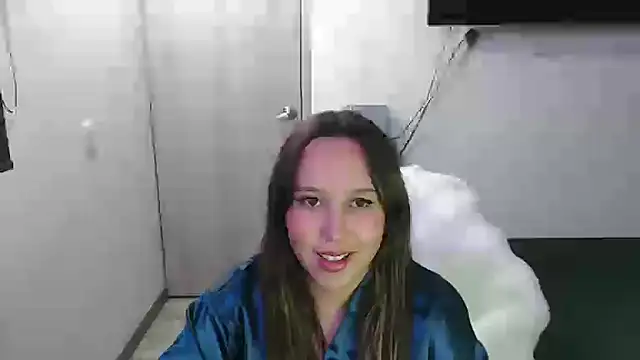 Skarlet Adams28 online show from November 6, 2025, 7:59 pm