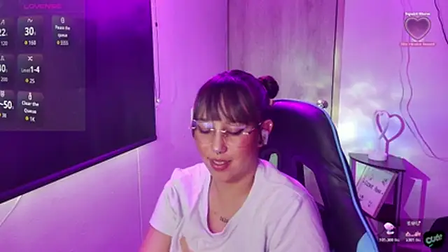 Snapshot of Skarlet_Adams28 chatting on May 28, 2026, 8:39 pm Skarlet Adams28 online show from May 28, 2026, 8:39 pm