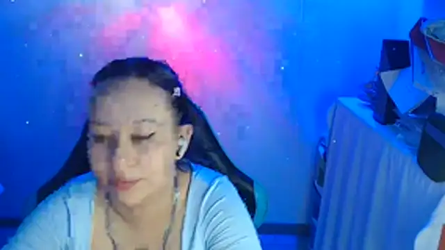 Snapshot of Skarlet_Adams28 chatting on July 15, 2026, 8:41 am Skarlet Adams28 online show from July 15, 2026, 8:41 am