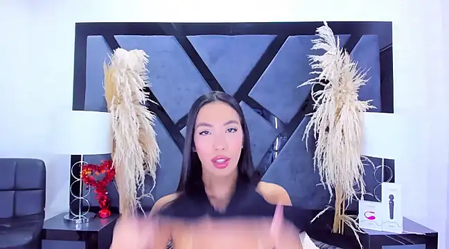 KylieWhite online show from January 24, 2025, 1:47 pm