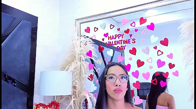 KylieWhite online show from February 14, 2025, 2:44 pm