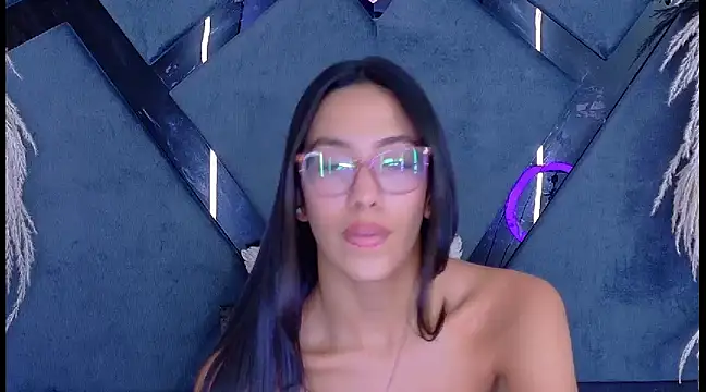 KylieWhite online show from March 3, 2025, 6:55 pm