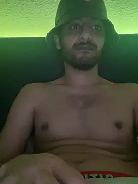 Snapshot of hard_macoor12 chatting on December 11, 2024, 6:14 am hard macoor12 online show from December 11, 2024, 6:14 am