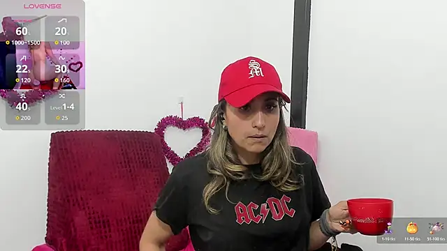 Snapshot of Giia39 chatting on October 28, 2025, 10:52 am Giia39 online show from October 28, 2025, 10:52 am