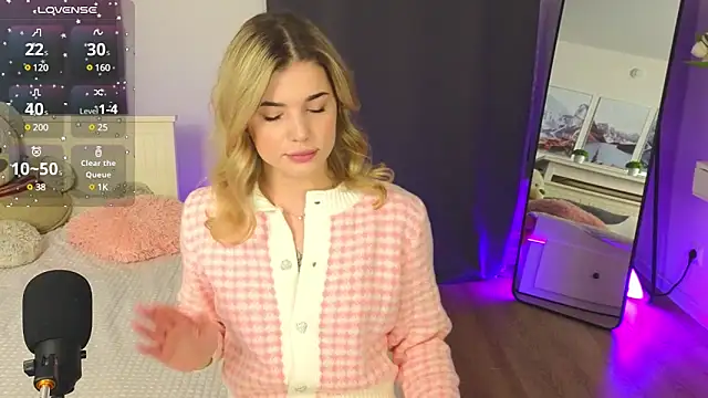 Snapshot of adrianawow1 chatting on March 8, 2025, 9:29 pm adrianawow1 online show from March 8, 2025, 9:29 pm