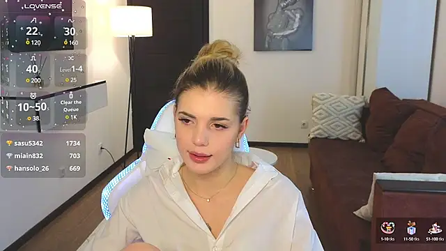 Snapshot of adrianawow1 chatting on March 19, 2025, 3:30 am adrianawow1 online show from March 19, 2025, 3:30 am