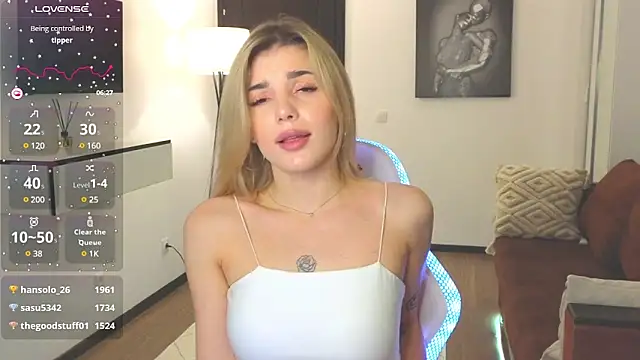 Snapshot of adrianawow1 chatting on March 20, 2025, 12:30 am adrianawow1 online show from March 20, 2025, 12:30 am