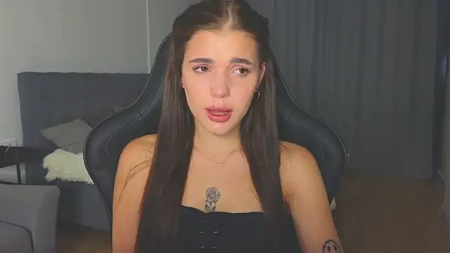 Snapshot of adrianawow1 chatting on September 20, 2025, 9:38 pm adrianawow1 online show from September 20, 2025, 9:38 pm