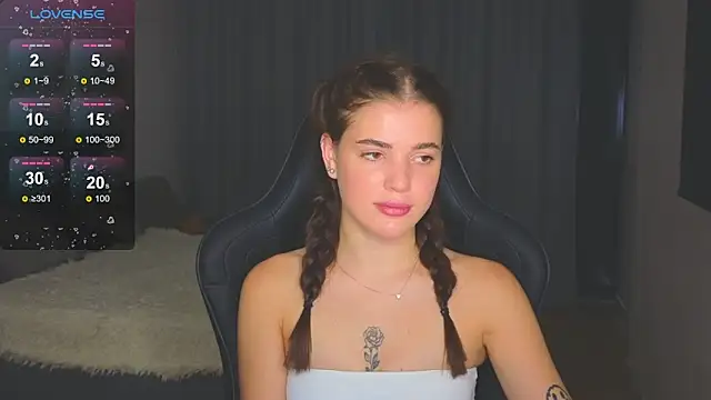 Snapshot of adrianawow1 chatting on October 28, 2025, 7:27 pm adrianawow1 online show from October 28, 2025, 7:27 pm