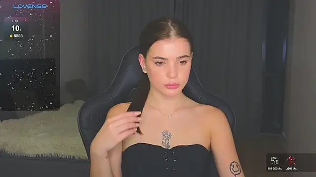 Snapshot of adrianawow1 chatting on October 30, 2025, 1:18 am adrianawow1 online show from October 30, 2025, 1:18 am