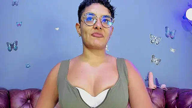 Kaira mosse online show from November 27, 2025, 11:45 am