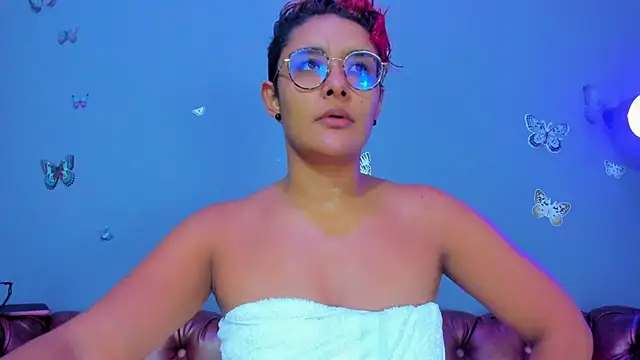 Snapshot of Kaira_mosse chatting on April 28, 2026, 11:59 am Kaira mosse online show from April 28, 2026, 11:59 am