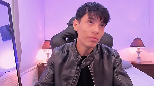 alexandersawyer online show from November 12, 2025, 12:38 pm