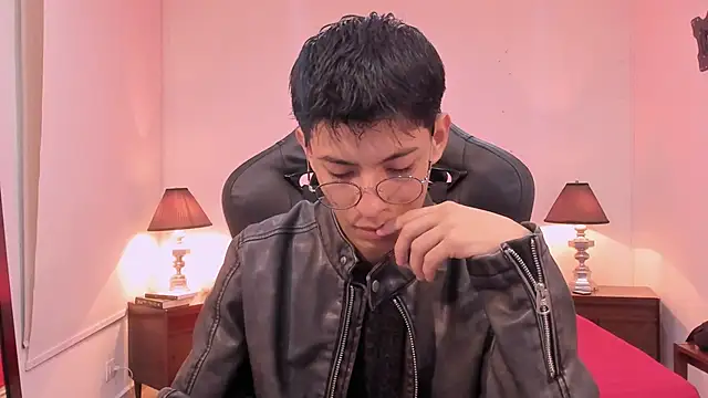 alexandersawyer online show from November 18, 2025, 1:04 pm