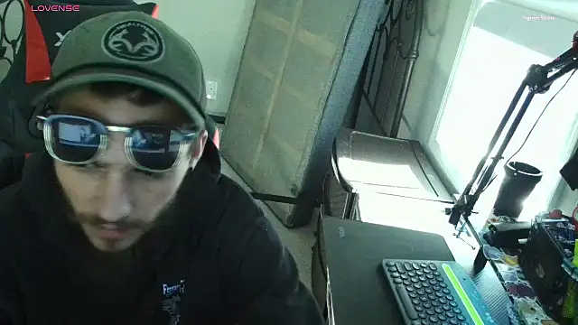 XMeF10 online show from February 14, 2025, 5:57 pm