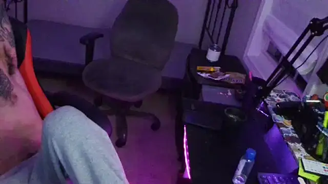 XMeF10 online show from February 15, 2025, 2:04 am