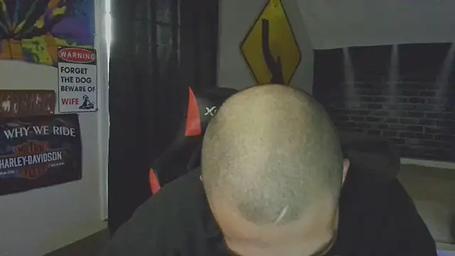 XMeF10 online show from March 11, 2025, 12:39 pm