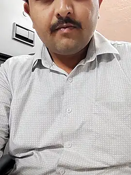 Snapshot of Akhil3290 chatting on May 21, 2026, 10:55 am Akhil3290 online show from May 21, 2026, 10:55 am