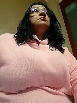 paulinaDiaz1 online show from March 28, 2026, 6:07 pm