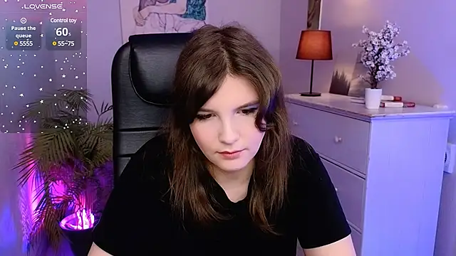 Ruyjin Choi online show from March 21, 2025, 11:12 am