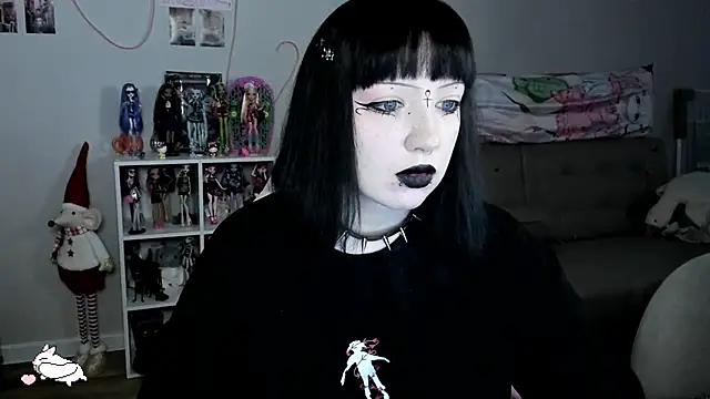 SweetieMollyy online show from November 18, 2025, 9:03 am