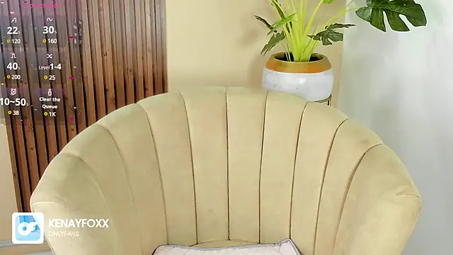 Snapshot of kenayfox chatting on February 13, 2025, 5:05 am kenayfox online show from February 13, 2025, 5:05 am