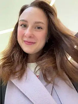 Dina Tease online show from September 25, 2025, 12:53 pm