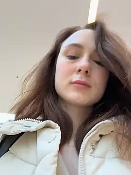 Dina Tease online show from March 6, 2026, 11:06 am