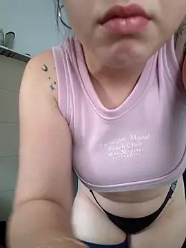 Snapshot of CAT28004 chatting on December 5, 2025, 8:38 pm CAT28004 online show from December 5, 2025, 8:38 pm