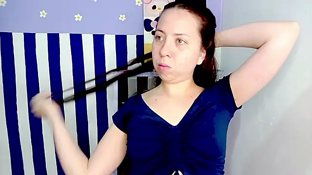 Snapshot of PetiteIvoryQueen19 chatting on April 14, 2026, 5:24 am PetiteIvoryQueen19 online show from April 14, 2026, 5:24 am