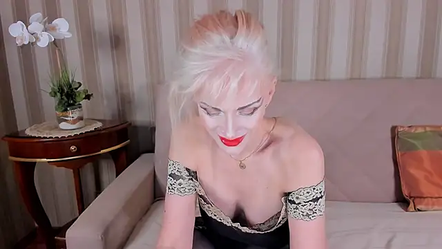 Snapshot of Rita_Farel chatting on January 11, 2025, 11:24 pm Rita Farel online show from January 11, 2025, 11:24 pm