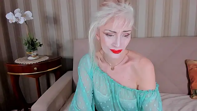 Snapshot of Rita_Farel chatting on February 6, 2025, 2:44 am Rita Farel online show from February 6, 2025, 2:44 am