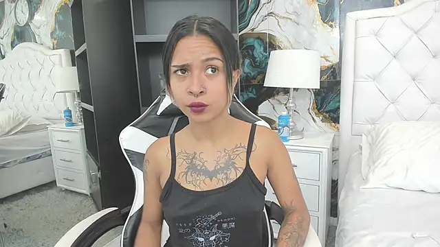 Snapshot of rave_connor chatting on October 23, 2025, 7:34 pm rave connor online show from October 23, 2025, 7:34 pm