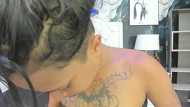 Snapshot of rave_connor chatting on November 19, 2025, 7:03 pm rave connor online show from November 19, 2025, 7:03 pm