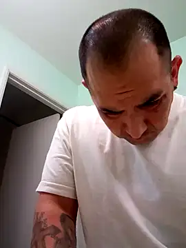 Snapshot of NewKing100 chatting on December 3, 2024, 1:41 am NewKing100 online show from December 3, 2024, 1:41 am