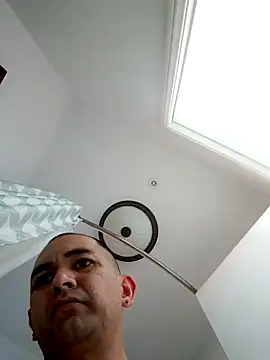 Snapshot of NewKing100 chatting on December 17, 2024, 12:45 am NewKing100 online show from December 17, 2024, 12:45 am