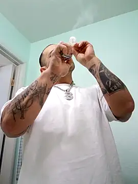 Snapshot of NewKing100 chatting on January 20, 2025, 9:43 pm NewKing100 online show from January 20, 2025, 9:43 pm