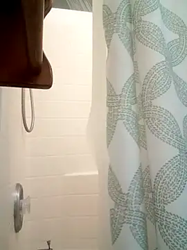 Snapshot of NewKing100 chatting on January 22, 2025, 4:44 am NewKing100 online show from January 22, 2025, 4:44 am