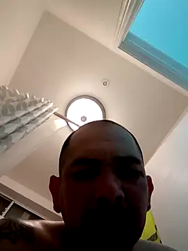 Snapshot of NewKing100 chatting on February 3, 2025, 1:41 am NewKing100 online show from February 3, 2025, 1:41 am